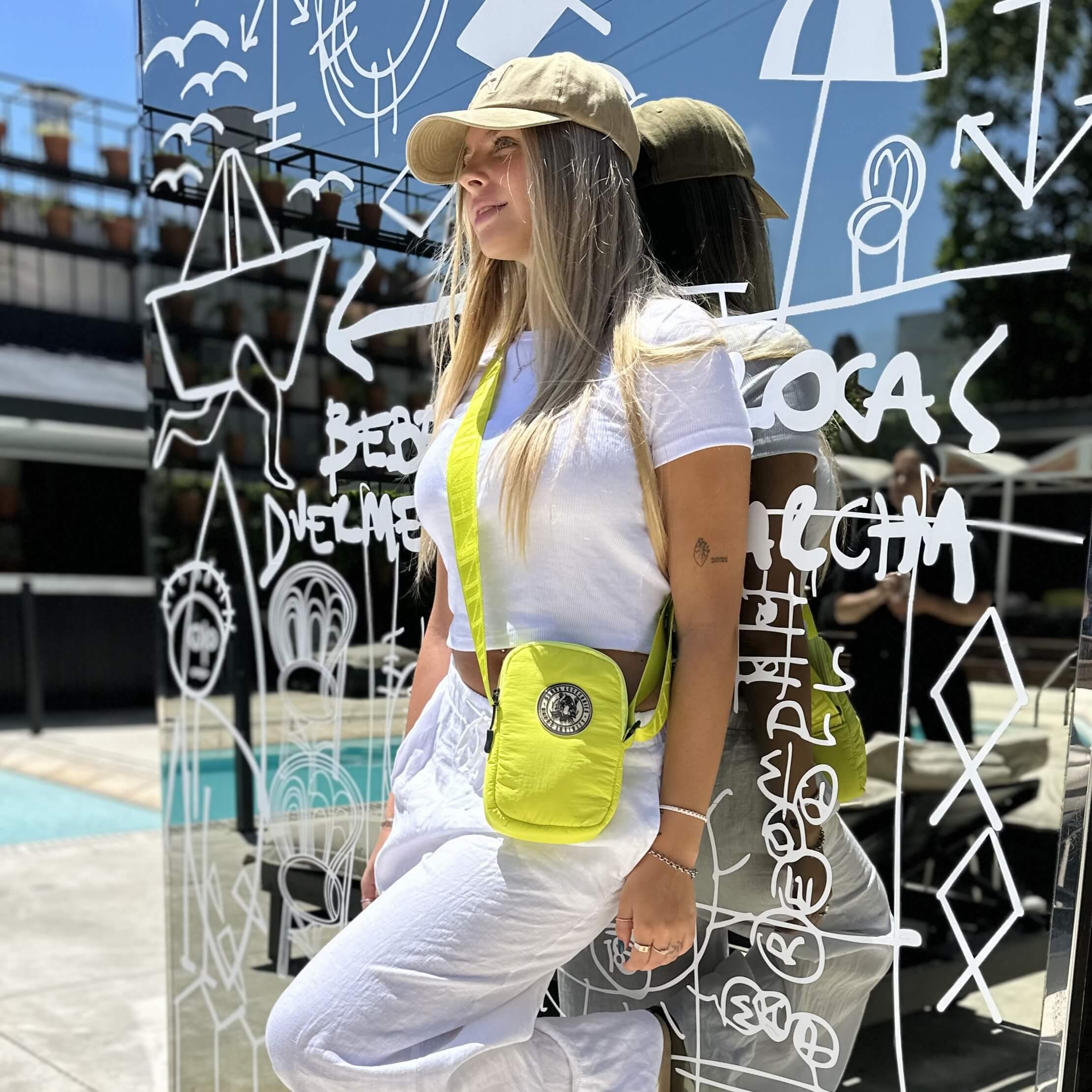 Alternative view of Portacelular Mindy