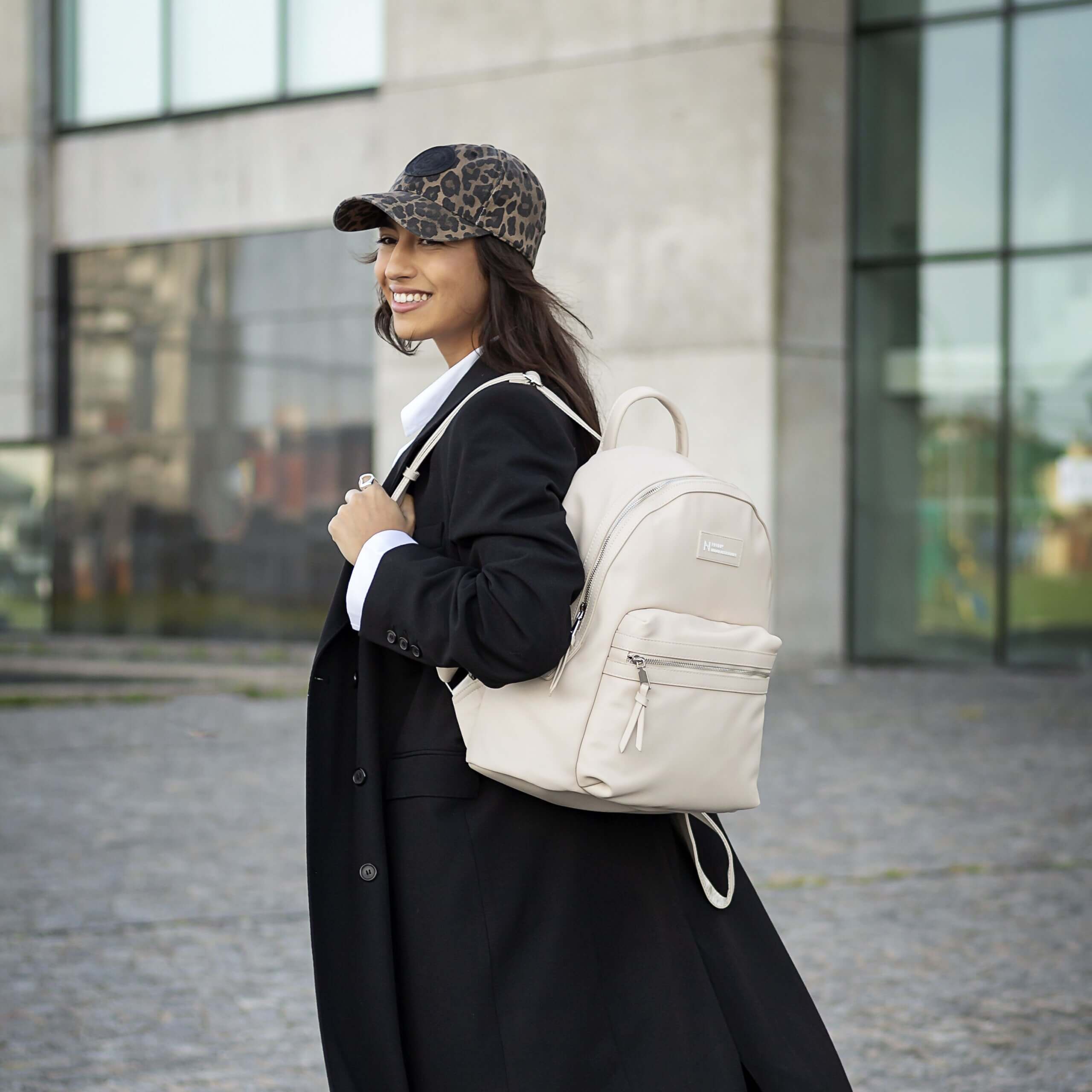 Alternative view of Mochila Estrella