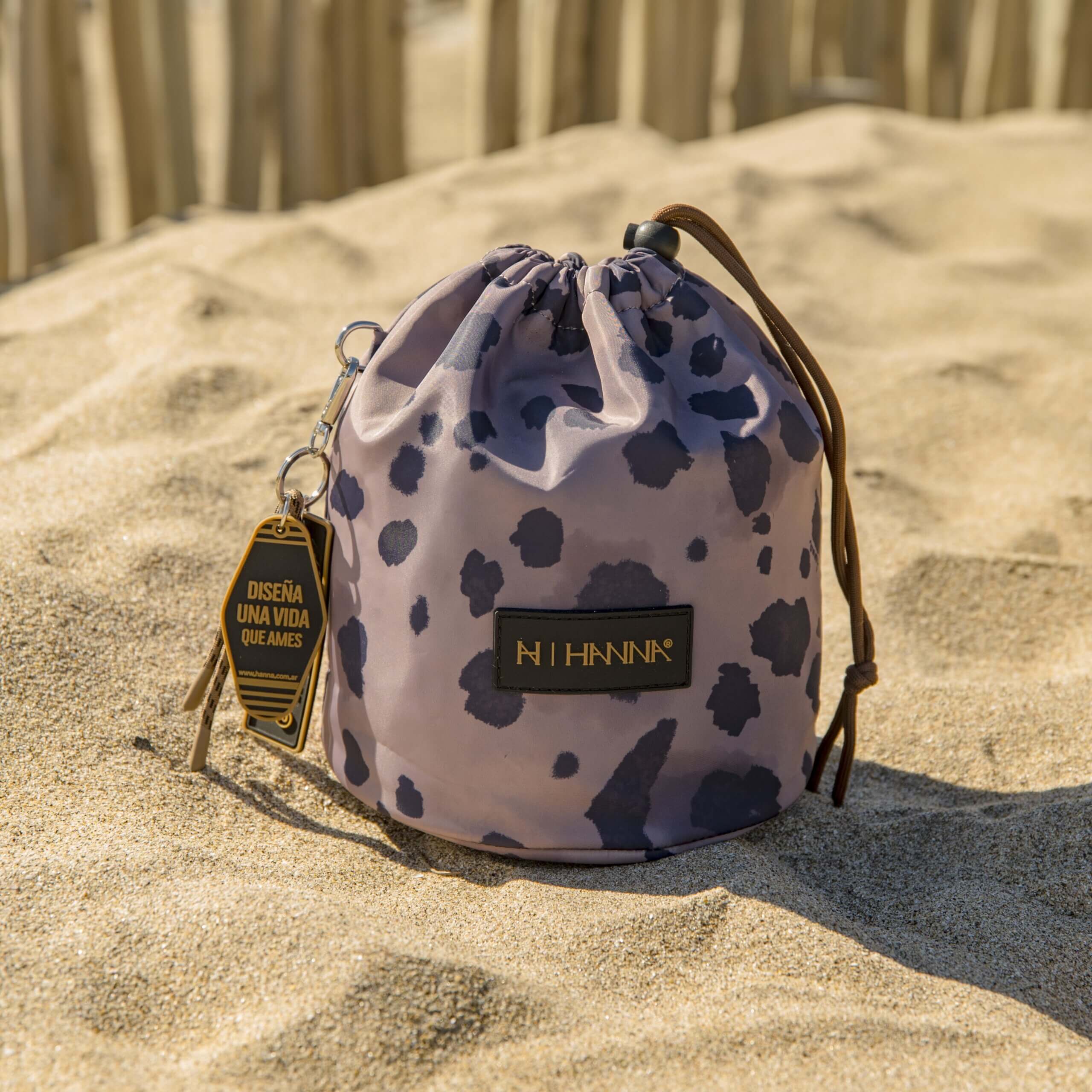 Alternative view of Portacosmetico Prina