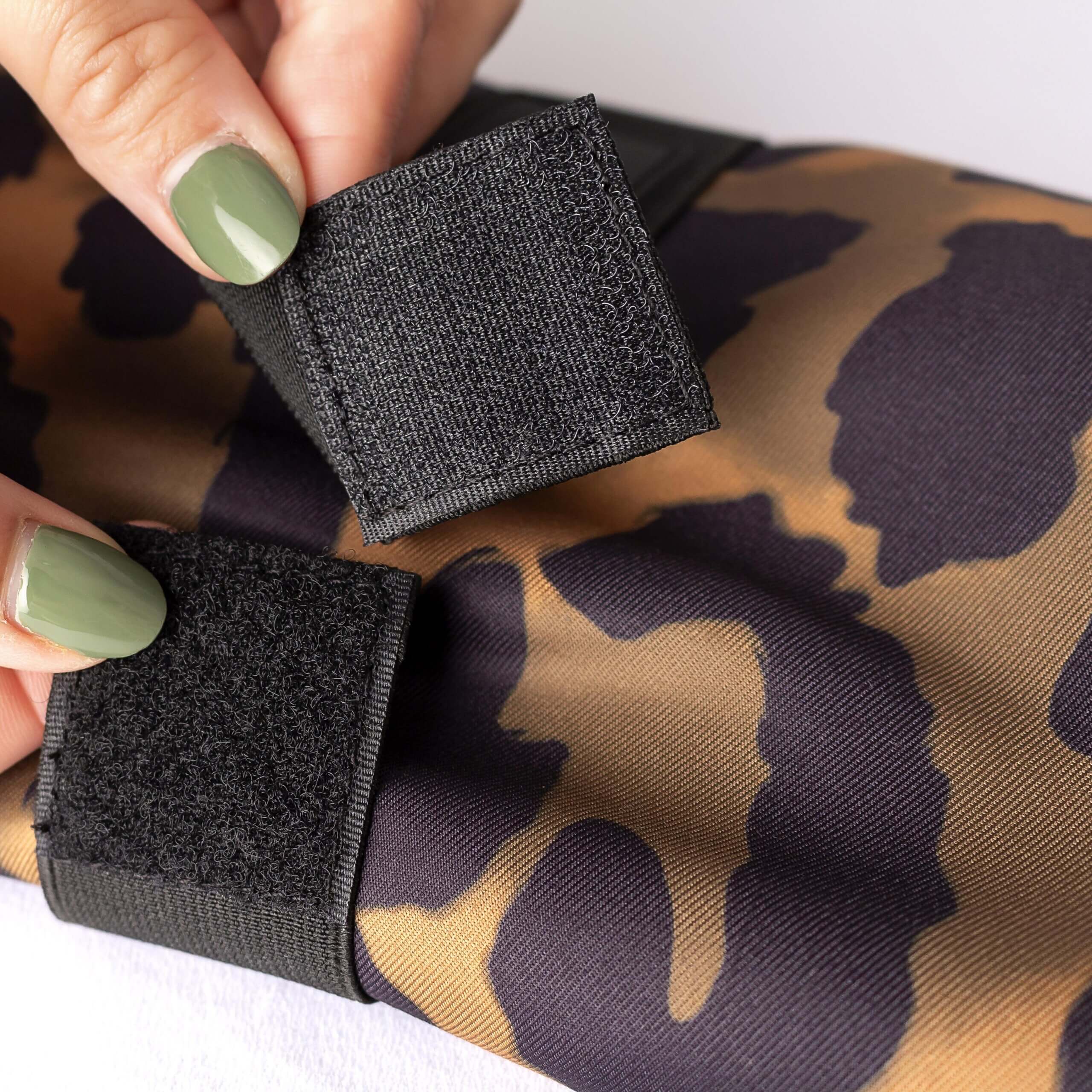 Alternative view of Lona Lindy