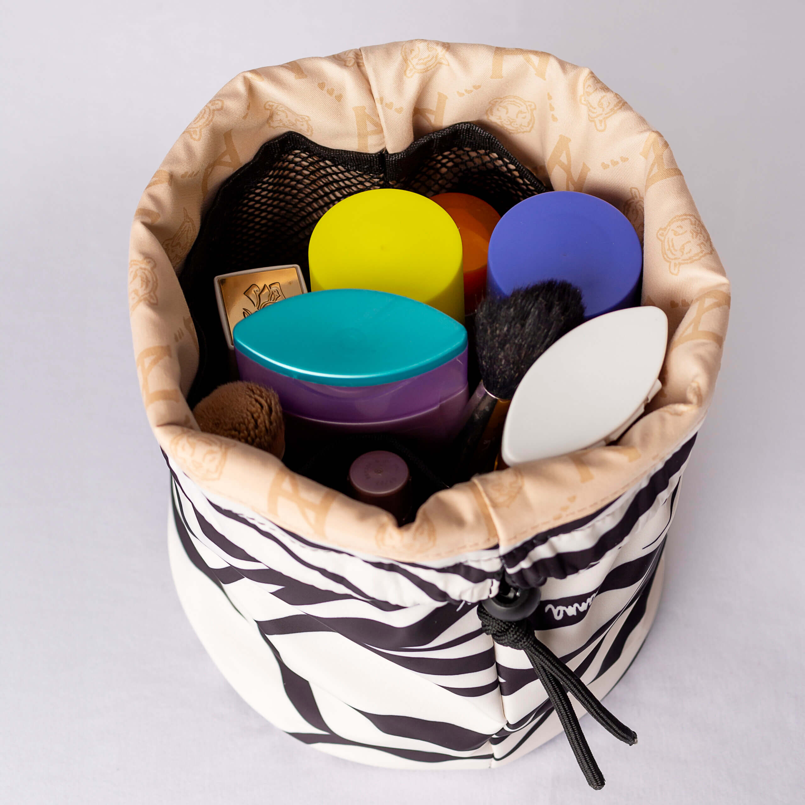 Alternative view of Portacosmetico Prina