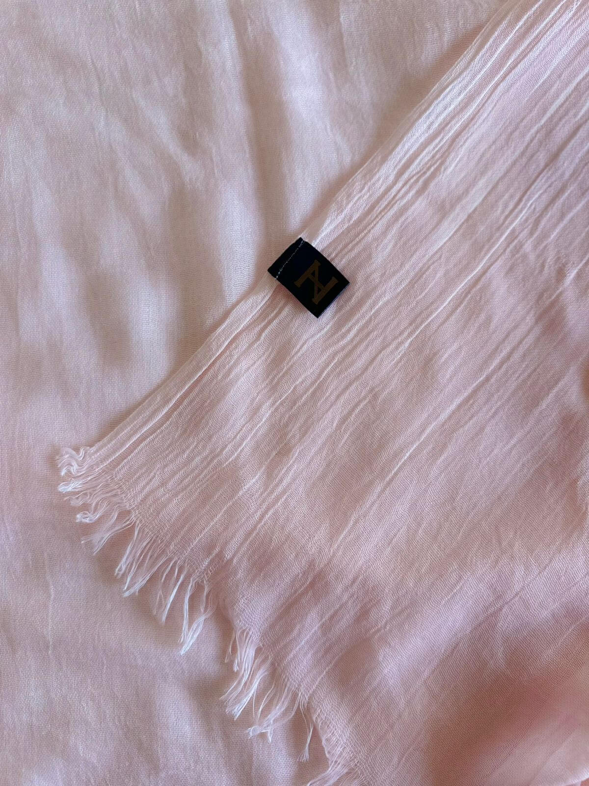 Alternative view of Pareo Jazmin