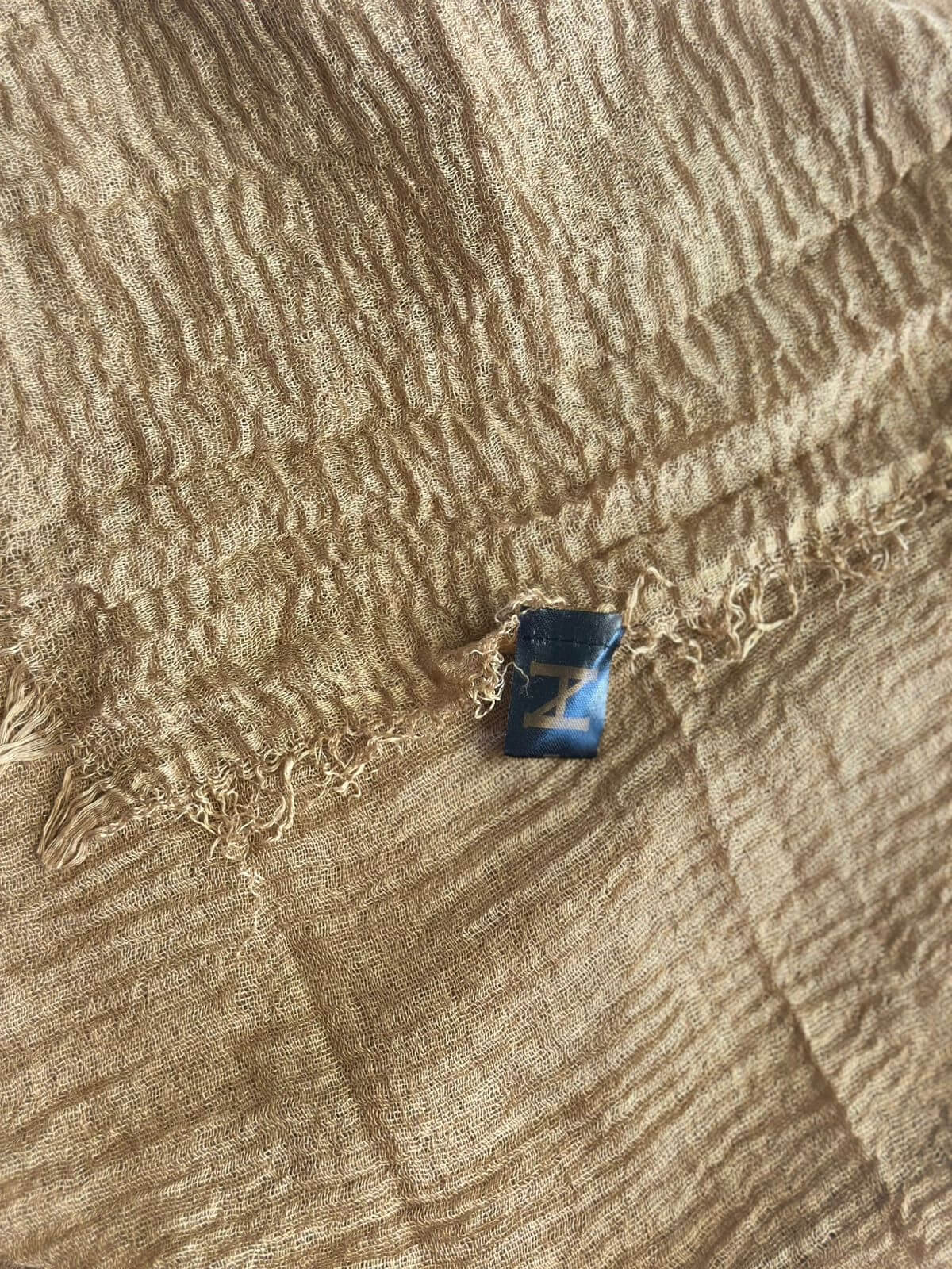 Alternative view of Pareo Lirio