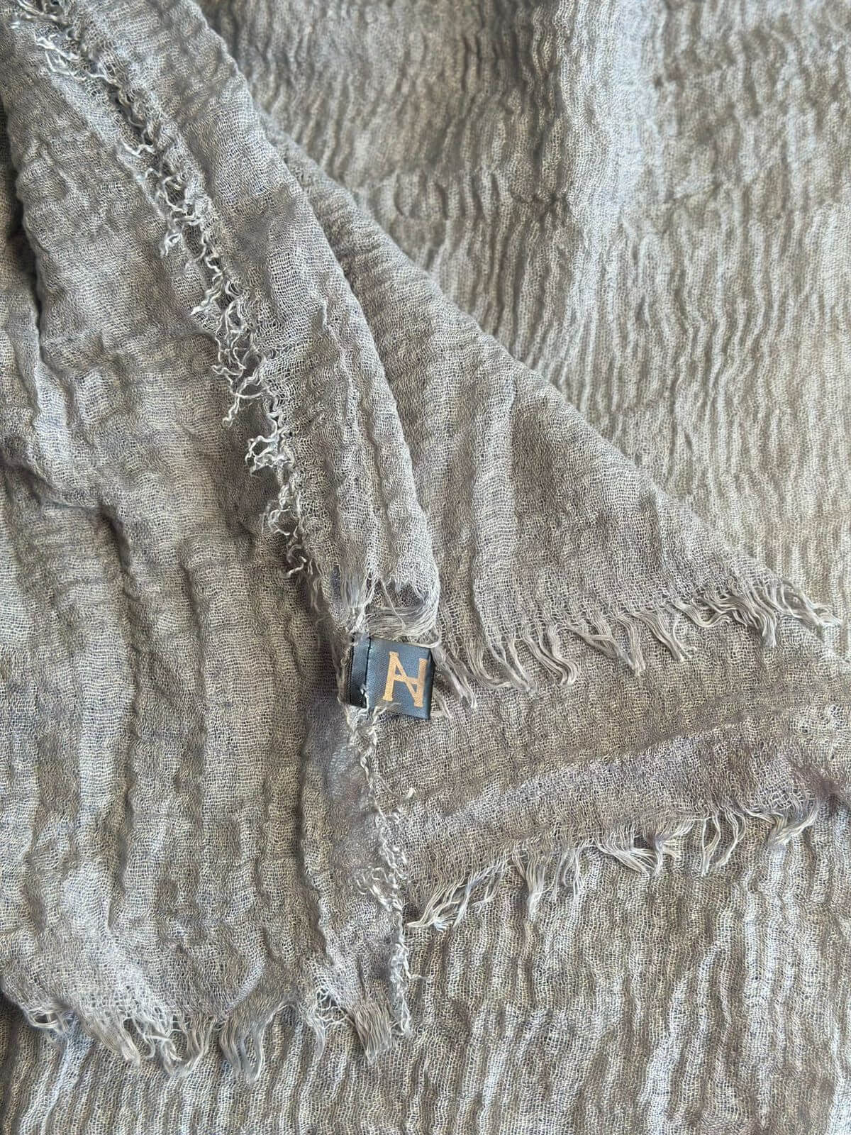 Alternative view of Pareo Lirio