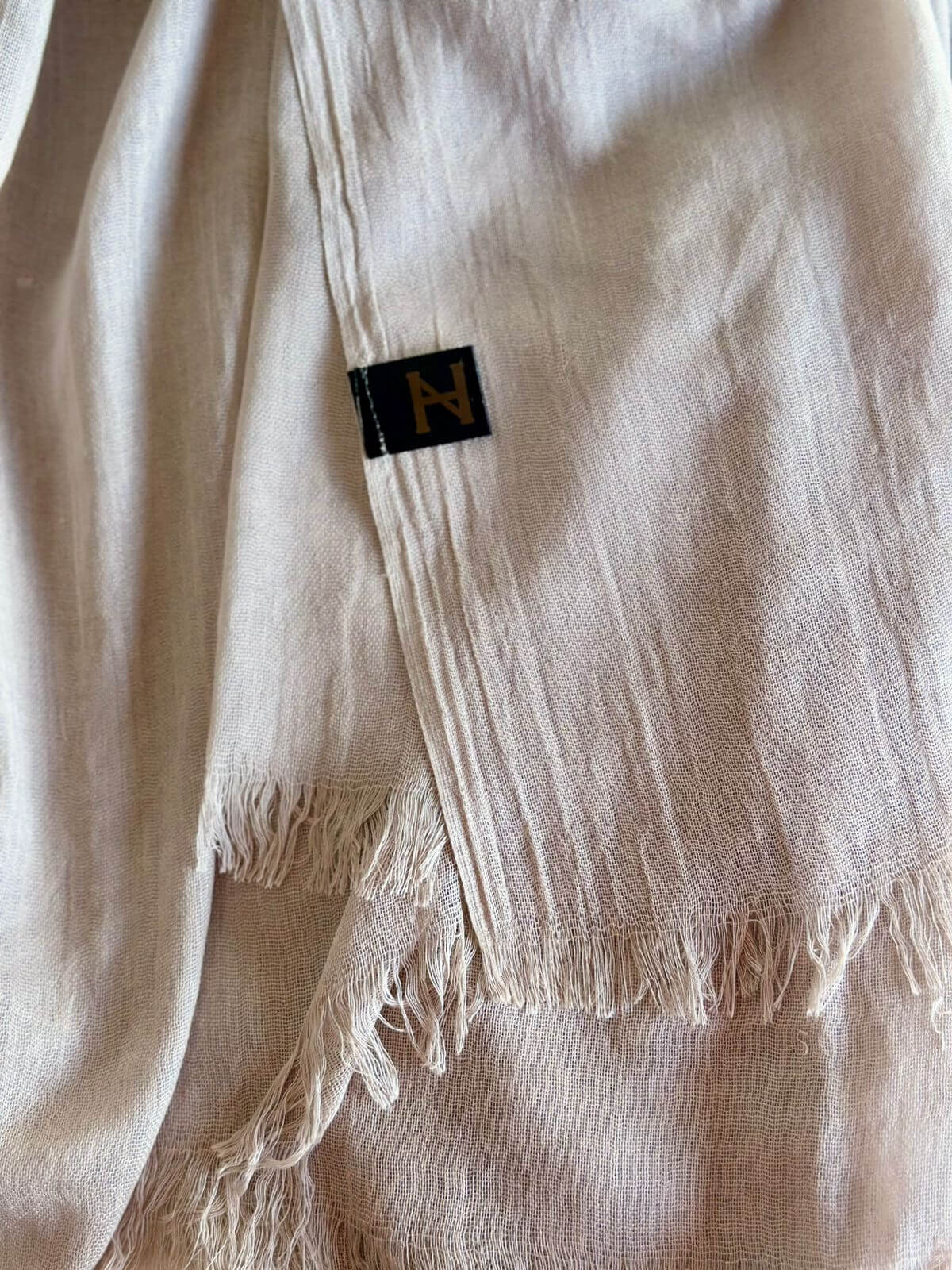 Alternative view of Pareo Jazmin