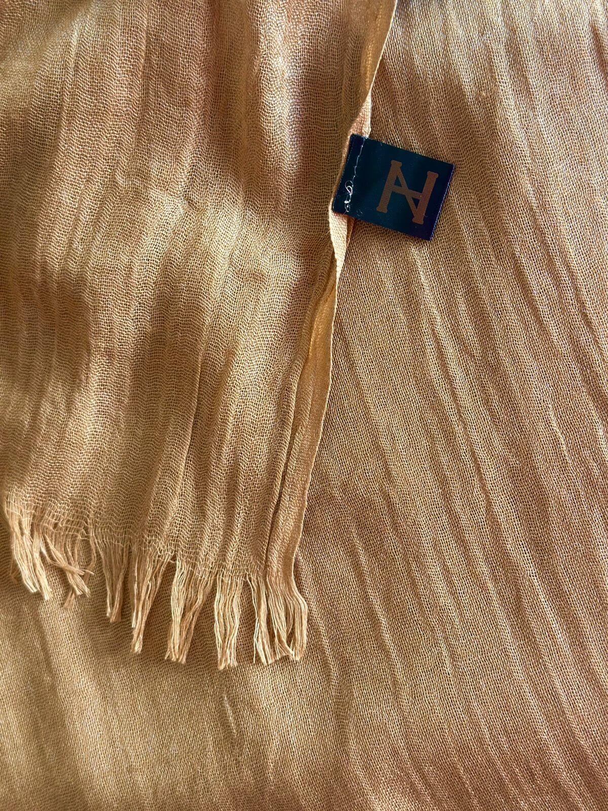 Alternative view of Pareo Jazmin