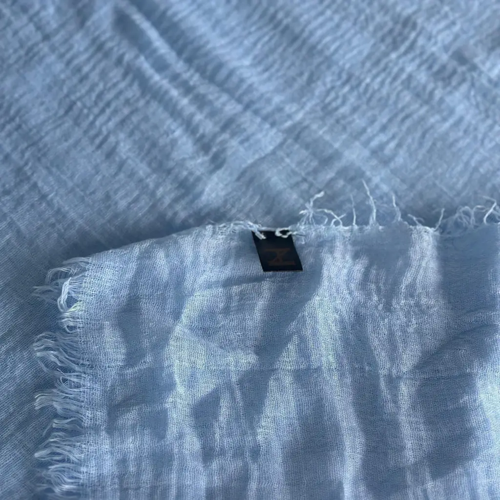 Alternative view of Pareo Lirio