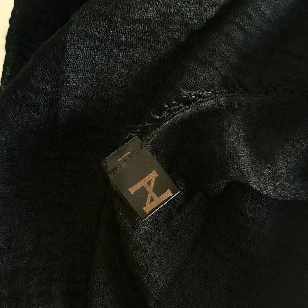 Alternative view of Pareo Lirio