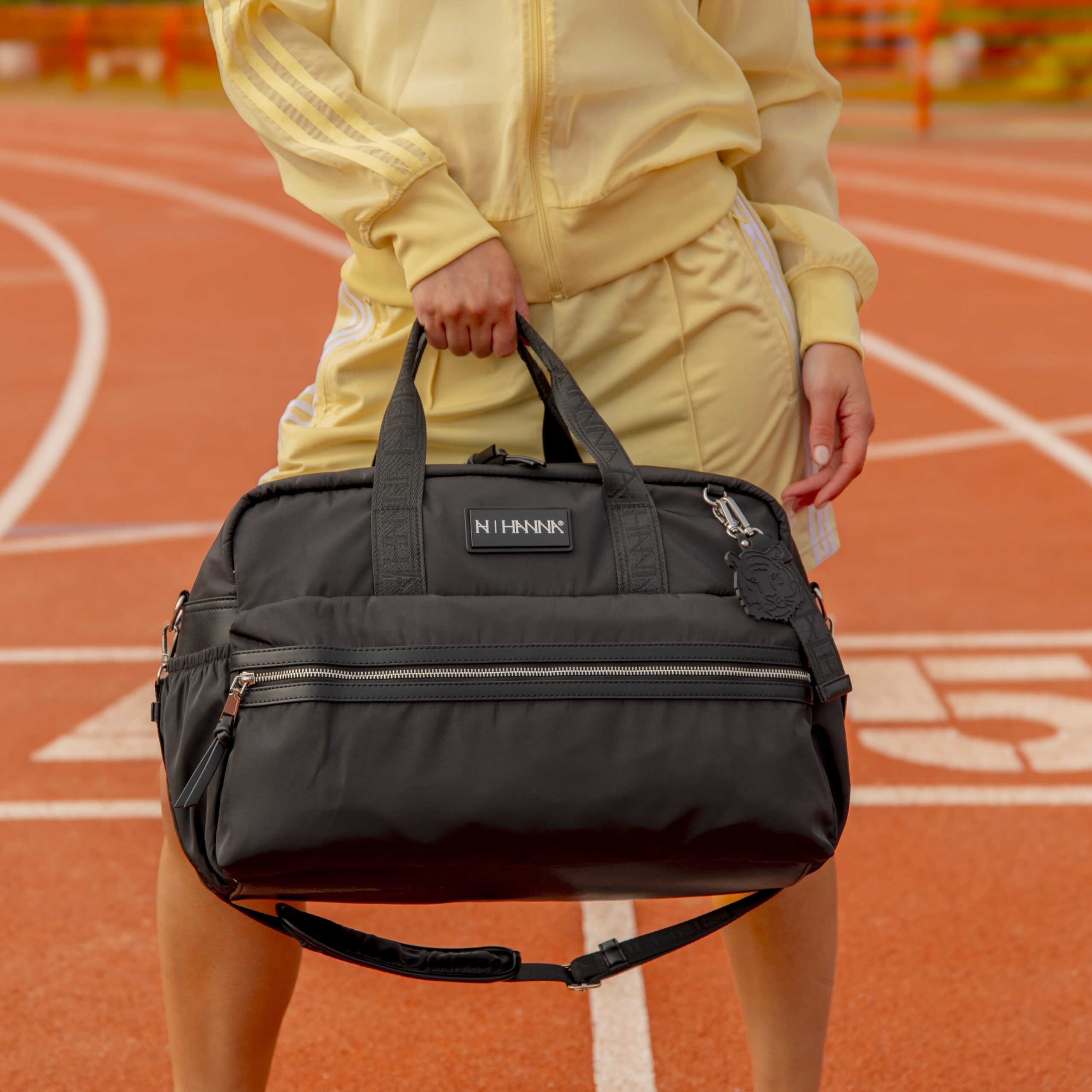 Alternative view of Lupe Bolso Sport