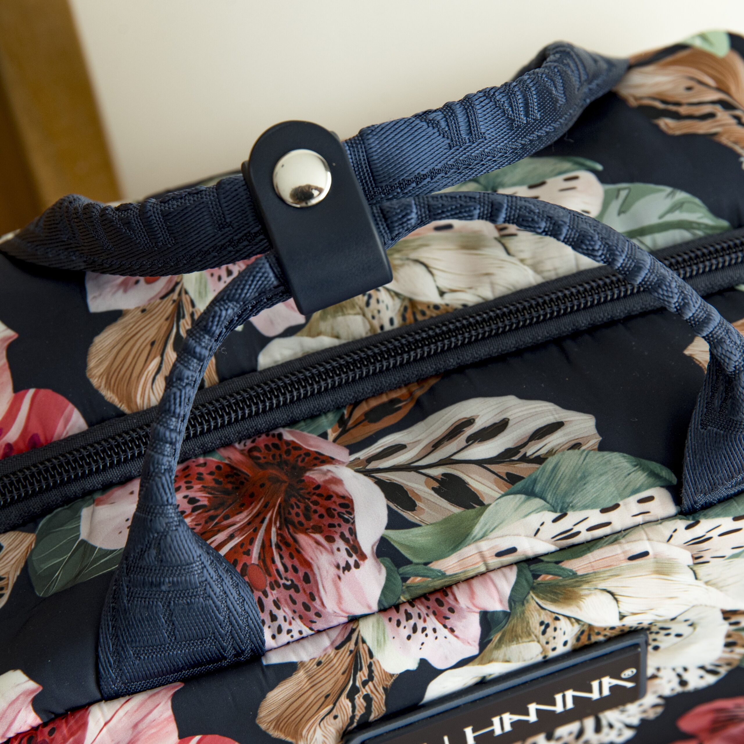 Alternative view of Portacosmetico Fran