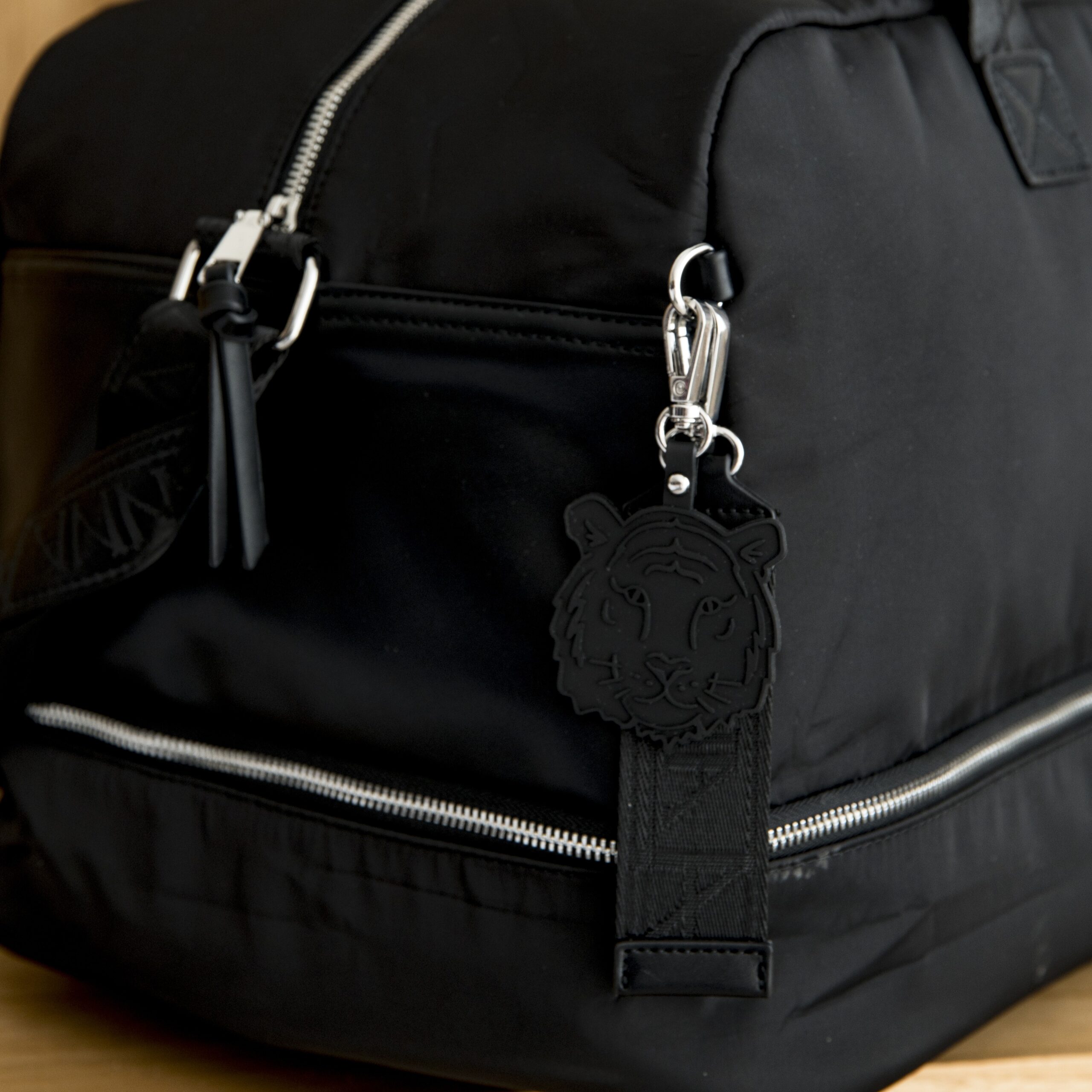 Alternative view of Bolso Maru