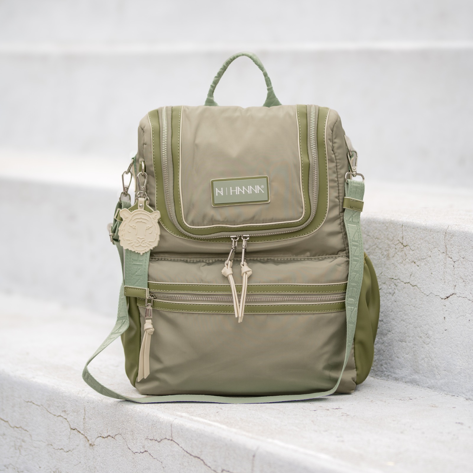 Alternative view of Mochila Matera Moana